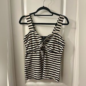 Twist-front tank top
